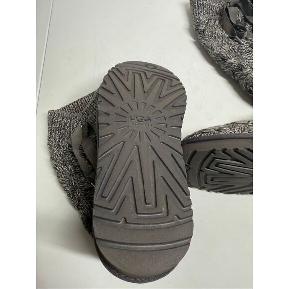 UGG Women’s Mahalya Ribbon Tie Cable Knit Boots Size 10 - Picture 3 of 10